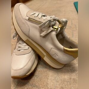 Paul Green BRAND NEW tennis shoes VERY COMFORTABLE